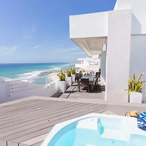 https://luxury-penthouse-portobello.comcaribbean.com